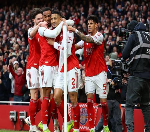 21險勝！烏龍球+紅牌，阿森納掀翻切爾西，曼城被甩開5分