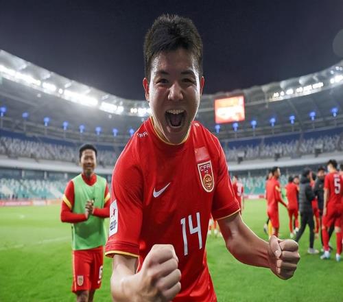 曼聯2比1逆轉水晶宮，徐彬現場觀戰，為偶像卡塞米羅加油