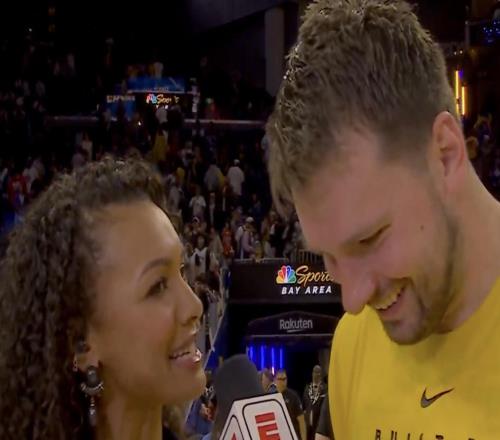 有沒(méi)有收到隊(duì)友送的生日禮物東契奇：沒(méi)有，這真是太瘋狂了