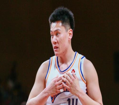 從落后11分到逆轉取勝！中國男籃贏了，卻暴露大問題