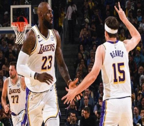 單方面吊打勇士隊！三人合砍66分，湖人隊輕松大勝