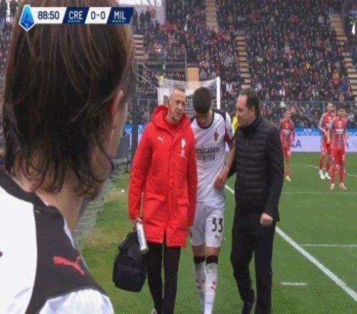 【意甲】?jī)蓡蔚恫贿M(jìn)就要靠絕殺AC米蘭2比0克雷莫納