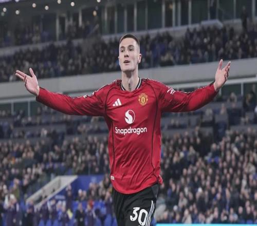 21！曼聯(lián)臨時主帥夢回弗格森，2000萬神鋒破繭，爭四真不用買人