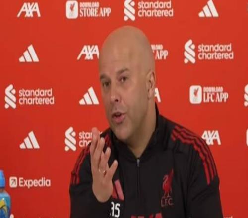 斯洛特：從足球的角度我不喜歡擠門將，談足球我會聯想15年前的巴薩