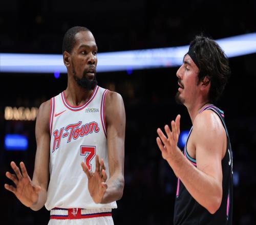 小賈缺席引連鎖反應，烏度卡被斯波完爆，杜蘭特賽后表態