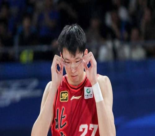 周琦曾凡博傷停北京危局押寶麥基求速成本土內(nèi)線成長空間被鎖死