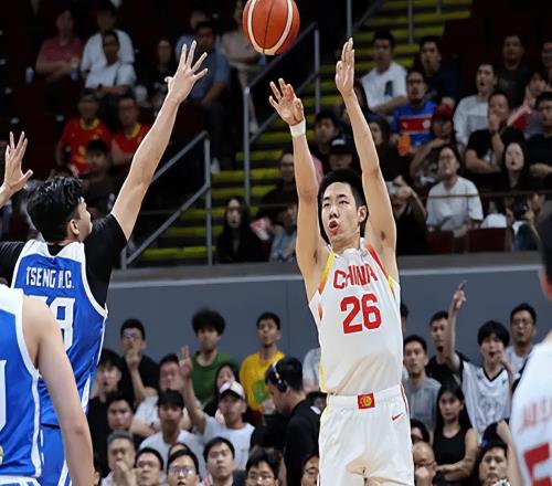 被罵了一整年的鋒線短板，今天成了救命稻草！中國男籃發(fā)生了什么