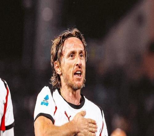 鐵衛90分鐘破僵局，萊奧自我救贖！AC米蘭20升班馬，下輪戰國米