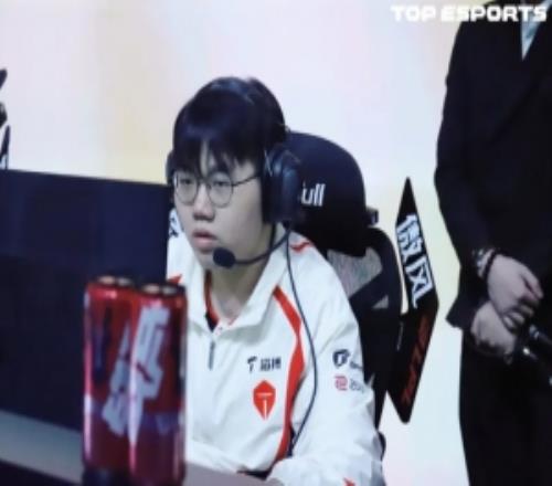 JiaQi：失利主要原因是自己沒打好，打到這里輸了比較可惜