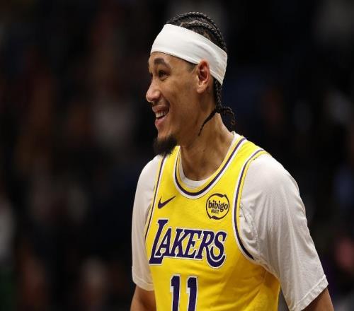 湖人勝鵜鶘迎2喜2憂！斯瑪特海斯太好用，里弗斯八村壘急需調整！