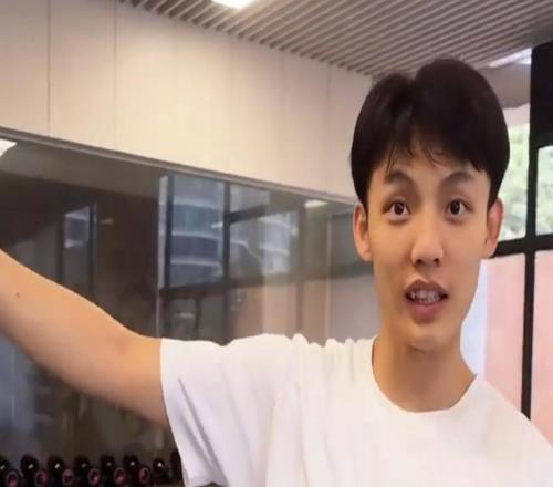 早上十點！徐杰宣布重要決定，薩林杰直接擺爛，杜潤旺肚腩遭群嘲