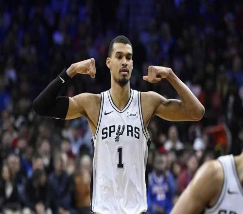 最多領先49分！馬刺8人上雙狂勝76人文班10+8+6帽馬克西21+8