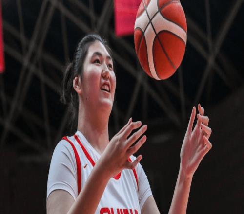 FIBA世預賽新星榜：中國女籃僅張子宇入選超2米2身高太獨特