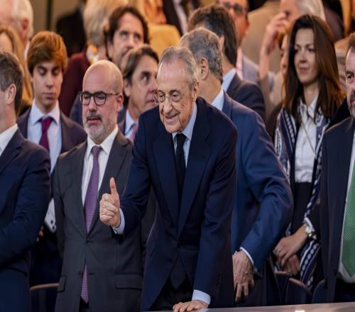 TA：消息人士稱老佛爺一直把自己當總監，從未真正重視主教練