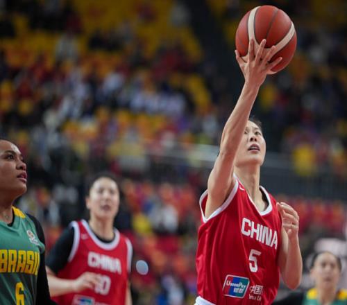 淚目!中國女籃30歲王牌轟21+3拒絕逆轉(zhuǎn):宮魯鳴幸虧帶了她