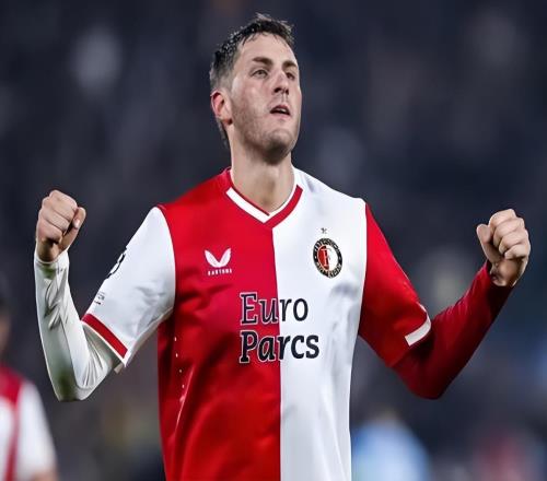 本賽季中超實力前十的外援,魯能就直接坐擁三位,讓球迷直言欣喜