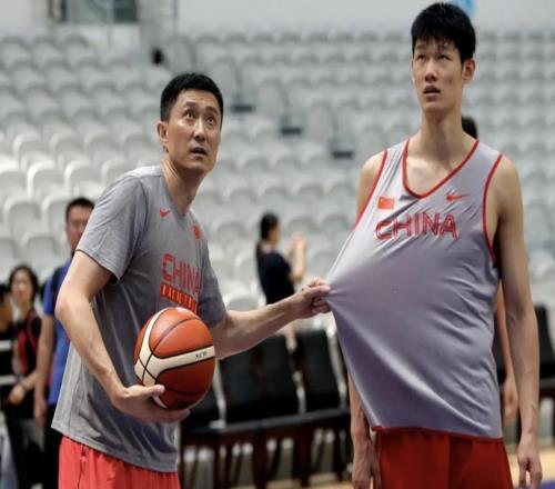 最靠譜的國手！剛打完世預賽就隨隊訓練，球迷：比周琦沉穩多了