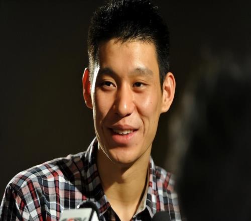 700萬+明星待遇，他選擇拒絕！只拿3萬也要追夢，值得男籃學習！