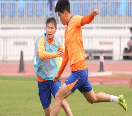 泰山隊賽季球衣號碼有變化彭嘯改穿3號謝文能變7號