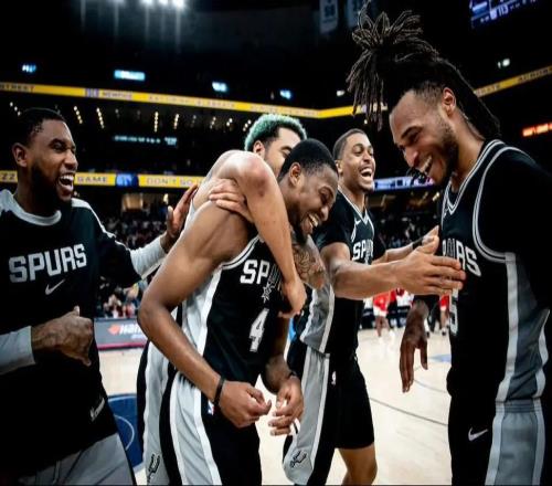 包攬四項月度大獎，創(chuàng)造NBA歷史！這隊等了10年，終于徹底崛起了