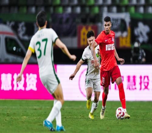 26歲國足鋒霸放狠話賽季目標進3球！上賽季只進了2球，引發熱議