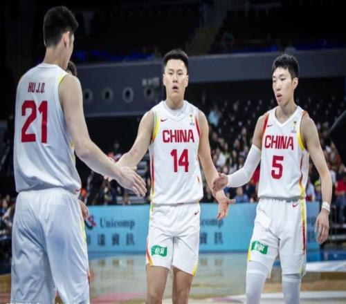 不是胡金秋，郭士強看好兩小將，他們才是男籃的未來