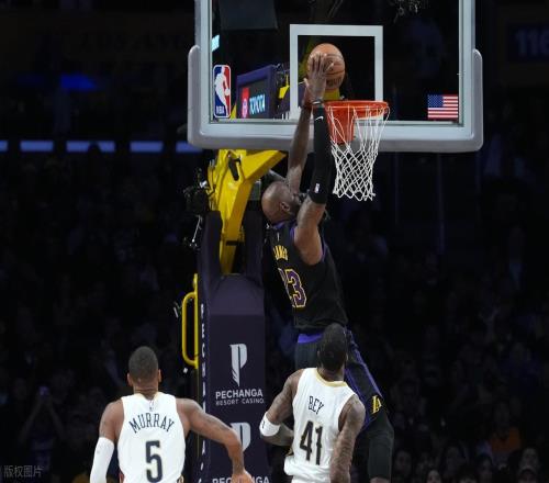 罕見！詹姆斯放棄垃圾時間刷分！錫安心態崩了，東契奇27+10+7！