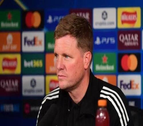 紐卡主帥:曼聯(lián)在戰(zhàn)術(shù)上做了一些調(diào)整,球隊(duì)氣氛很好羅馬諾:沙特球隊(duì)將再次求購B費(fèi),曼聯(lián)希望他留下