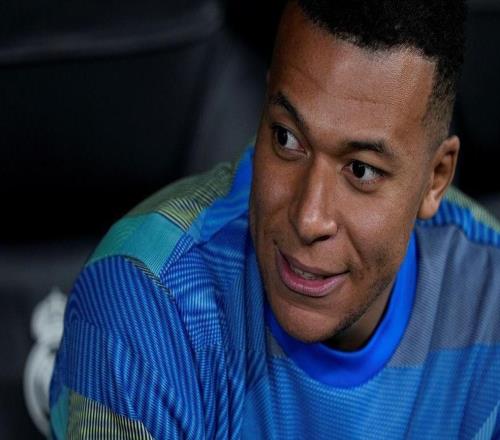 姆巴佩膝蓋扭傷，還要堅持參加世界杯或成下個卡卡和烏姆蒂蒂