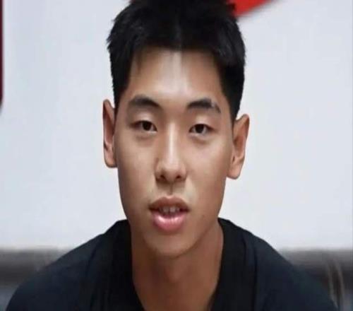 好消息！廣東男籃新援滿血歸來，杜鋒等來最強援兵，首秀硬剛強敵