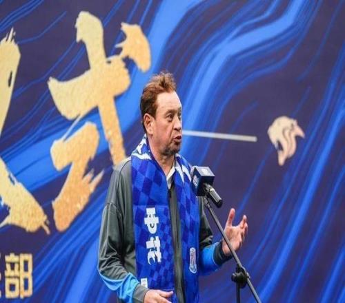 負(fù)重前行綻放申城，上海申花足球俱樂(lè)部出征新賽季