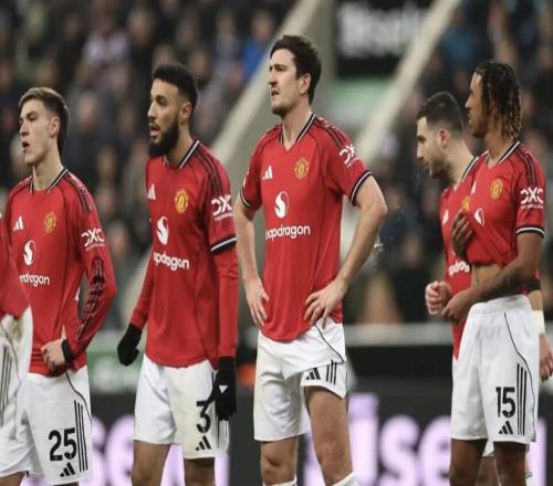 TA：曼聯(lián)左路的進(jìn)攻存在問(wèn)題球員們?cè)趫?chǎng)上的反應(yīng)速度過(guò)慢