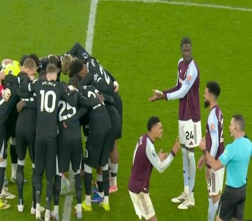 還踢不踢，維拉球員不滿切爾西球員在中圈進行集合喊話