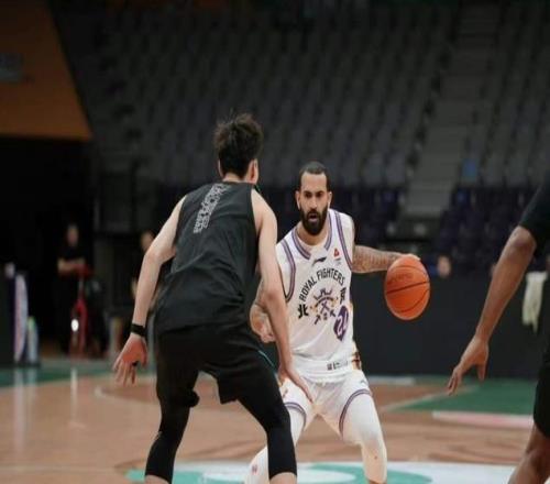 遼寧男籃9分完勝！烏戈拿到2連勝，李曉旭爆發，俞澤辰12分