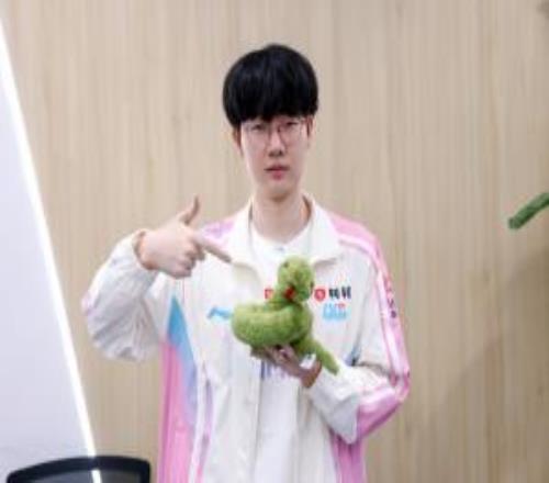 Viper賽后更博：大家今天看比賽辛苦了，我們決賽和FST繼續(xù)加油！