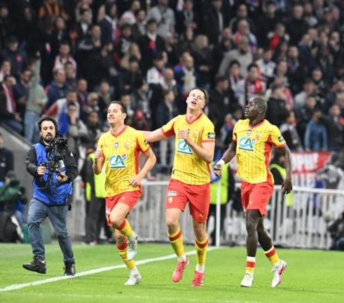 67！13！瘋狂一夜，里昂被淘汰，熱刺5連敗，澳大利亞女足狂勝