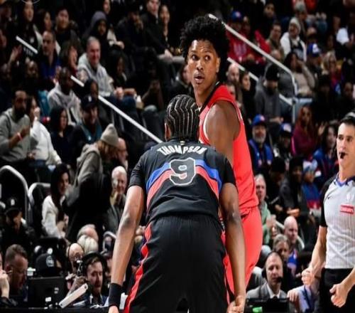 合計18中4，火箭隊兩鋒只打順風(fēng)球申京正負值158人輪換2將湊數(shù)