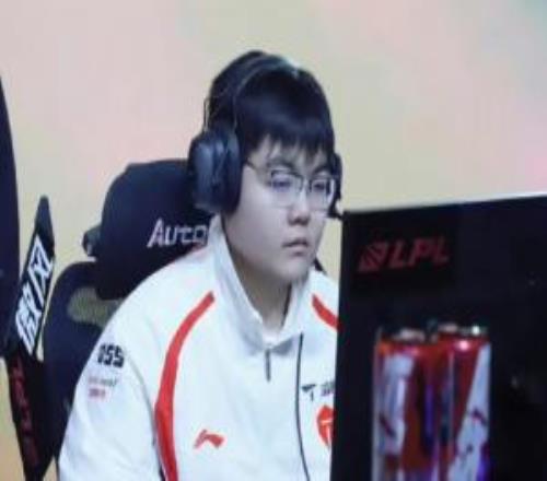 白為他對線了TES公告打野naiyou存在不正當行為369更博：小丑了