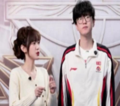 Jiejie短訪：選狼人是因為夢里托夢，打JDG手拿把掐