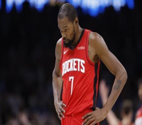 阿杜關鍵罰球瘋狂整活！火箭加時送溫暖，殘陣勇士笑納大禮