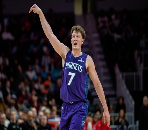 1戰(zhàn)轟進29個三分球！黃蜂大勝凱爾特人，證明湖人的1個操作太關鍵