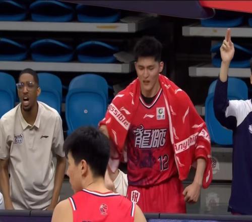 逼朱芳雨放人！廣州隊(duì)將“頂薪”硬砸徐昕，廣東男籃恐無(wú)法回購(gòu)了