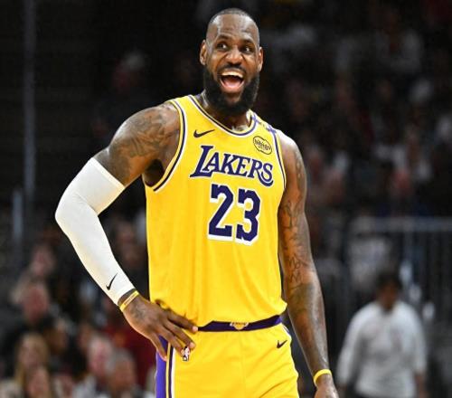 41歲又如何連續超喬丹繼續解鎖新記錄，他就是現役最偉大的球員