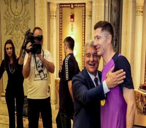 萊萬公開表態：我相信延續性，支持拉波爾塔連任巴薩主席