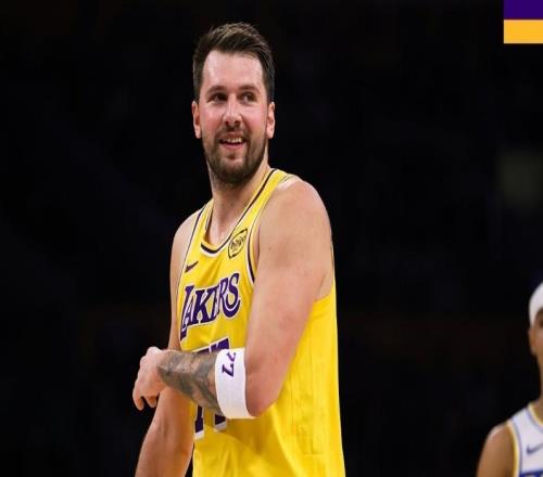 東契奇44分破紀錄，湖人完勝步行者！詹姆斯缺陣，里夫斯表現不佳