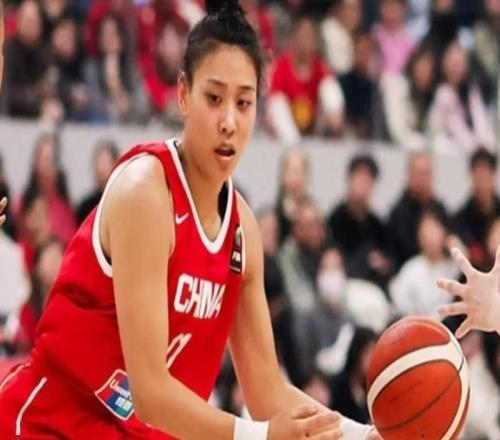 38分鐘8投0中合砍0分！女籃雙星迷失丟了魂：宮魯鳴該召回李夢了