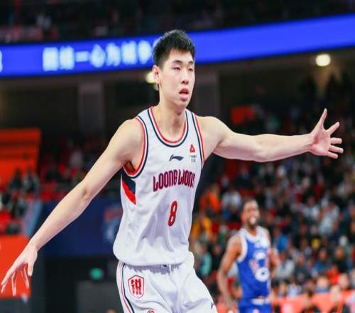 廣東VS新疆萬眾矚目！兩大強援上演首秀，杜鋒完整陣容拒絕爆冷