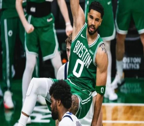 首秀15分12籃板7助攻！塔圖姆發揮神勇，復出就炸了