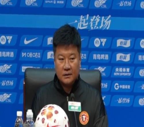 李金羽：隊(duì)員們略顯緊張來(lái)到嶄新平臺(tái)要交點(diǎn)學(xué)費(fèi)