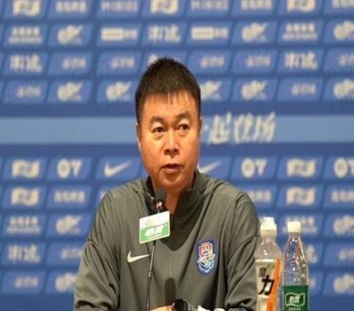 于根偉：很遺憾第一場沒拿下來，球隊(duì)防守端的表現(xiàn)還是不錯的